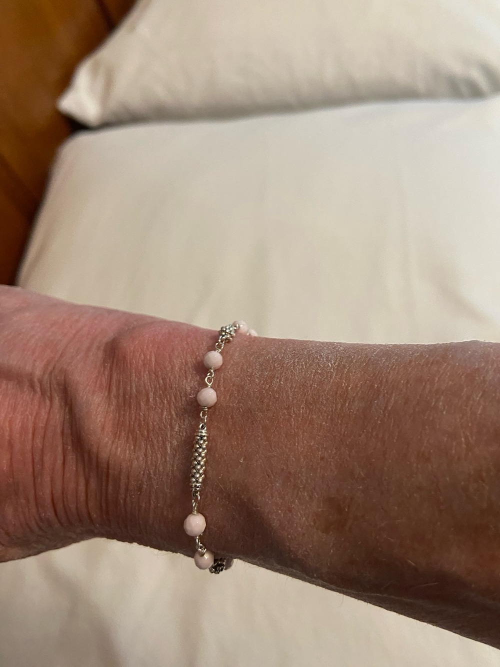 Lagos Sterling Silver Caviar Icon Pink Ceramic Bead Station Toggle Bracelet - Picture 2 of 5